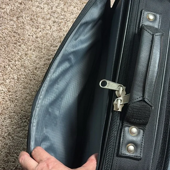 Samsonite Travel Suitcase Briefcase Bag Black with Handle and Detachable Strap - Picture 13 of 13